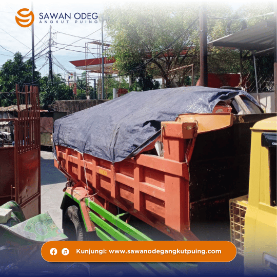 Pengangkutan Puing Limbah Proyek